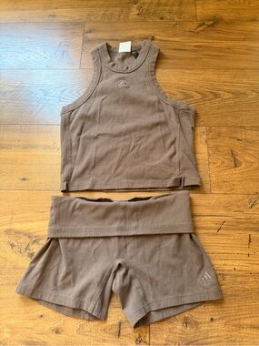 Adidas Brown Ribbed Tank & Fold-Over Shorts Set Size M